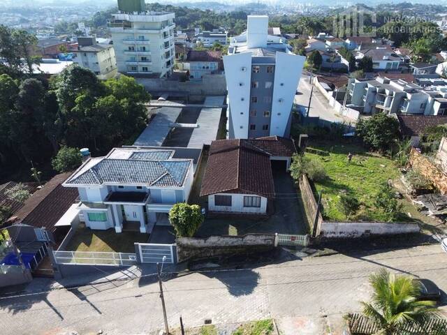 #2005 - Casa para Venda em Joinville - SC - 1