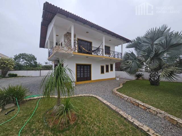 #2036 - Casa para Venda em Balneário Barra do Sul - SC