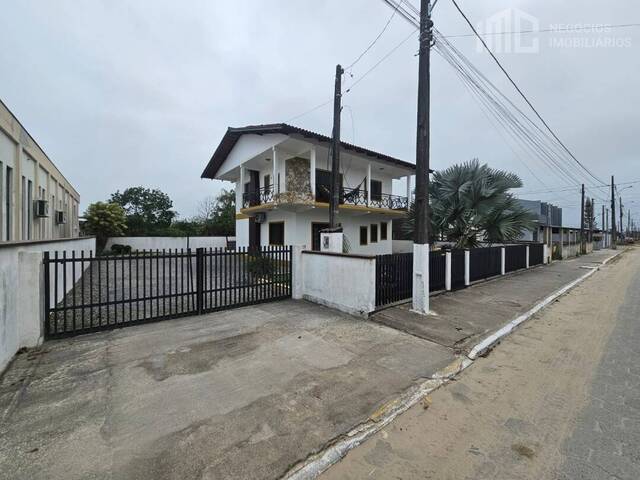 #2036 - Casa para Venda em Balneário Barra do Sul - SC