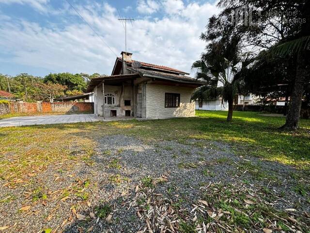 #2044 - Casa para Venda em Balneário Barra do Sul - SC