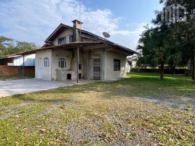 #2044 - Casa para Venda em Balneário Barra do Sul - SC