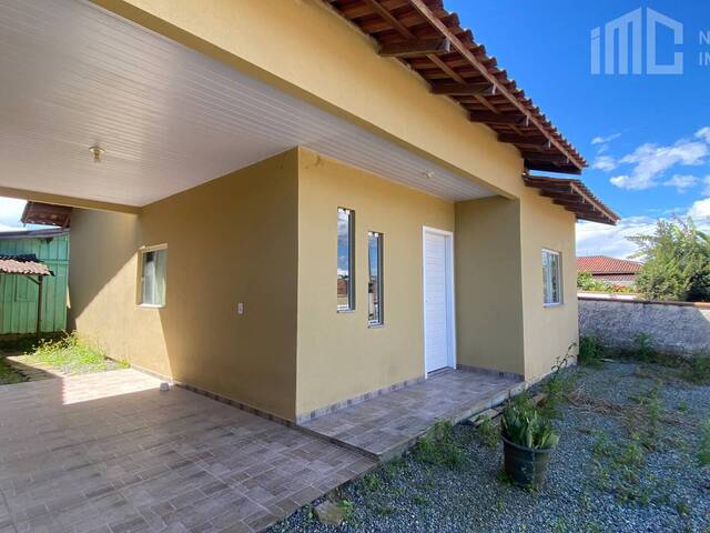 #2046 - Casa para Venda em Balneário Barra do Sul - SC