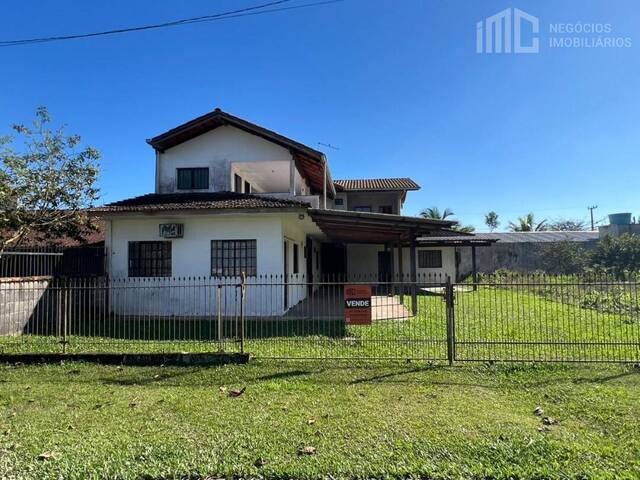 #2053 - Casa para Venda em Balneário Barra do Sul - SC
