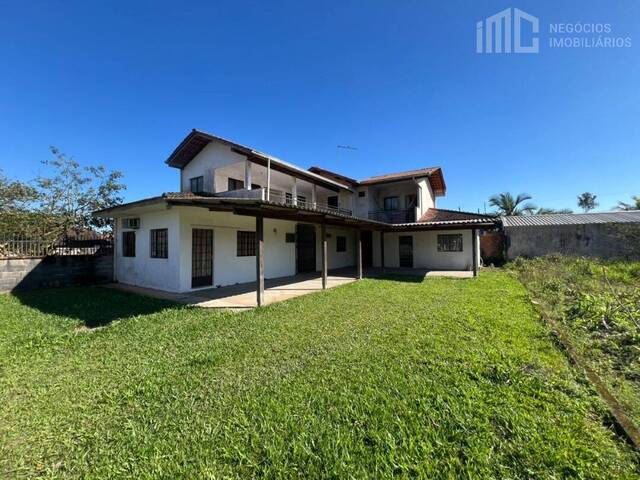 #2053 - Casa para Venda em Balneário Barra do Sul - SC