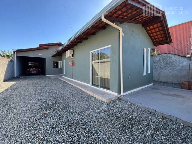 #2054 - Casa para Venda em Balneário Barra do Sul - SC