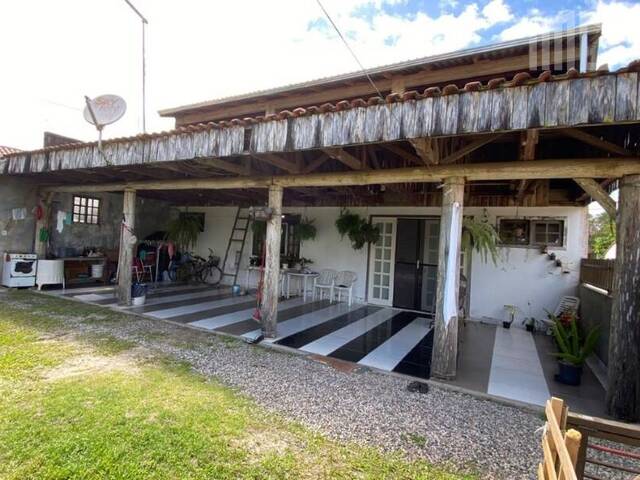 #2058 - Casa para Venda em Balneário Barra do Sul - SC