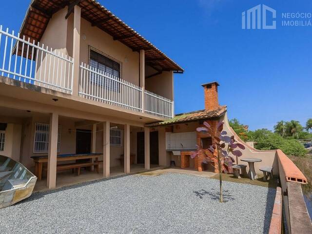 #2061 - Casa para Venda em Balneário Barra do Sul - SC
