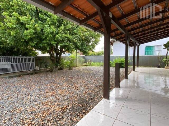 Casa para Venda em Balneário Barra do Sul - 4