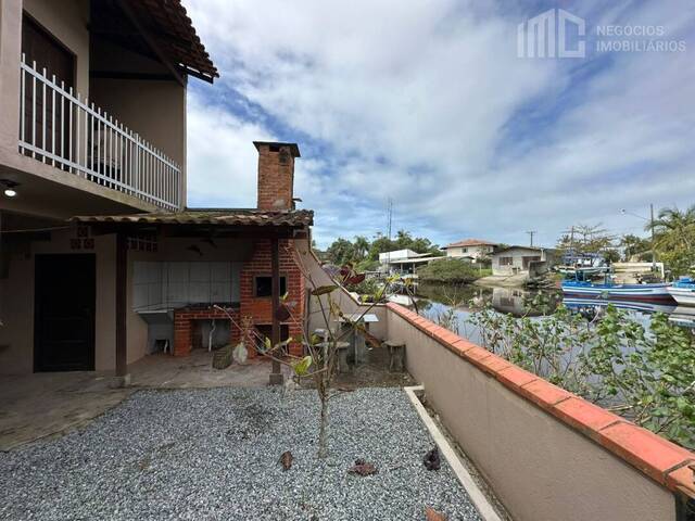 Casa para Venda em Balneário Barra do Sul - 5