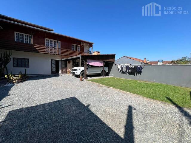 Venda em Costeira - Balneário Barra do Sul