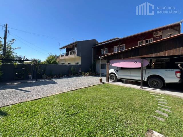 Casa para Venda em Balneário Barra do Sul - 2