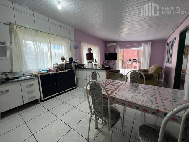 Casa para Venda em Balneário Barra do Sul - 4