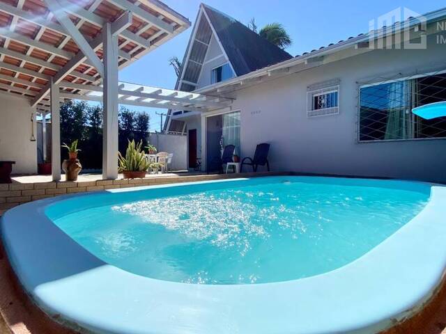 Venda em Costeira - Balneário Barra do Sul