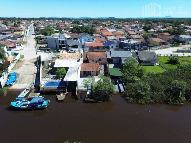 #2061 - Casa para Venda em Balneário Barra do Sul - SC