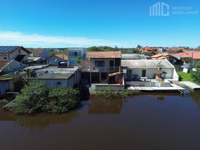 #2061 - Casa para Venda em Balneário Barra do Sul - SC