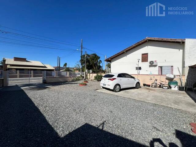 #2085 - Casa para Venda em Balneário Barra do Sul - SC