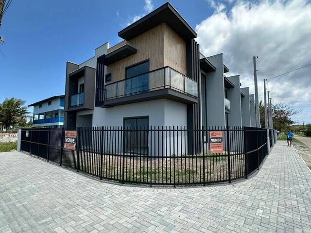 #0634 - Casa para Venda em Balneário Barra do Sul - SC