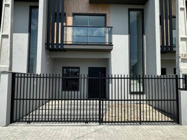 #0636 - Casa para Venda em Balneário Barra do Sul - SC