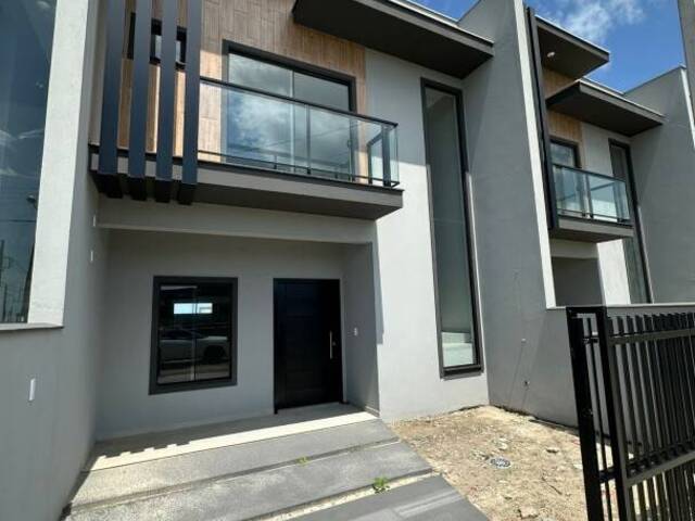 #0636 - Casa para Venda em Balneário Barra do Sul - SC