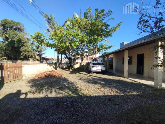 Casa para Venda em Balneário Barra do Sul - 2