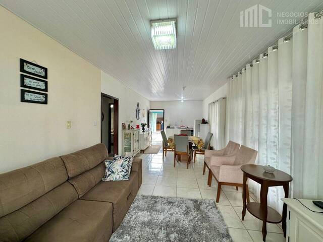 Casa para Venda em Balneário Barra do Sul - 4