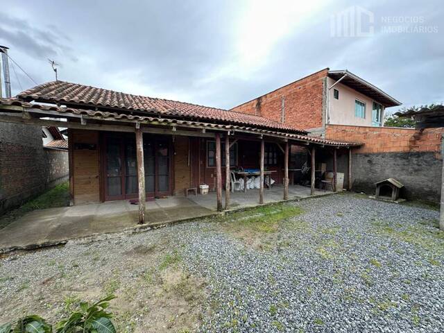 Venda em Salinas - Balneário Barra do Sul