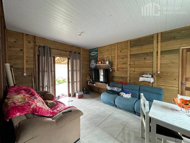 #2142 - Casa para Venda em Balneário Barra do Sul - SC