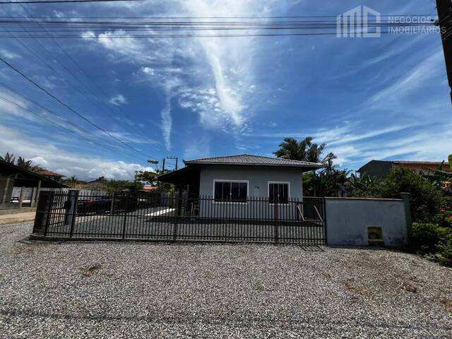 Venda em Salinas - Balneário Barra do Sul