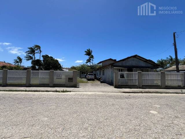 #2185 - Casa para Venda em Balneário Barra do Sul - SC