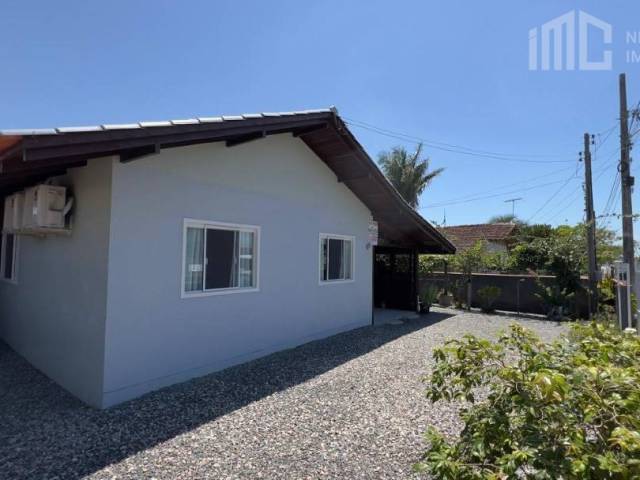 Casa para Venda em Balneário Barra do Sul - 2