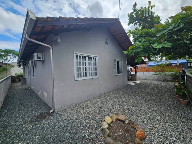 Casa para Venda em Balneário Barra do Sul - 5