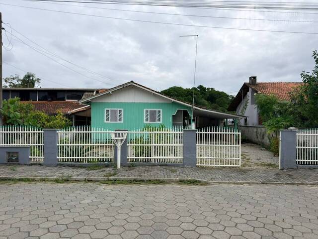 Venda em Costeira - Balneário Barra do Sul