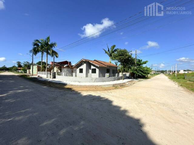 Casa para Venda em Balneário Barra do Sul - 2