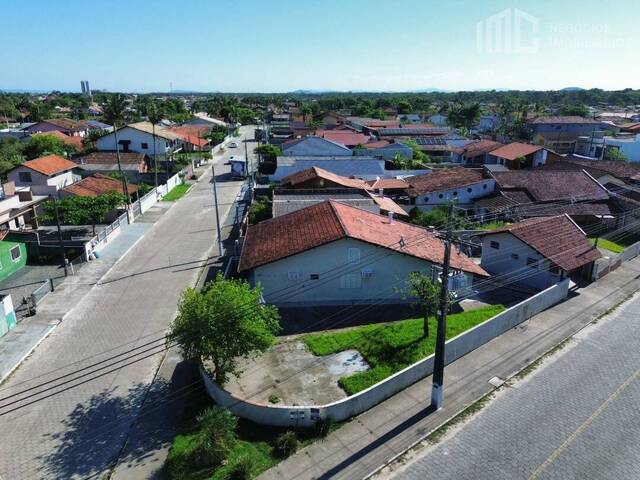 #2007 - Casa para Venda em Balneário Barra do Sul - SC