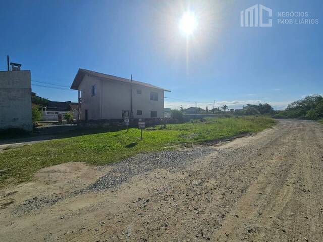 Terreno para Venda em Balneário Barra do Sul - 2