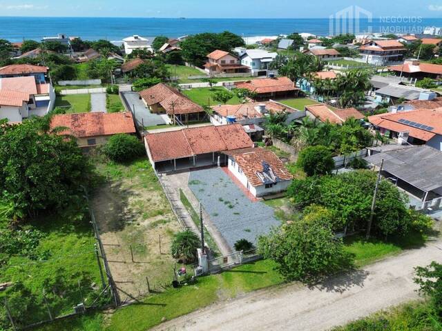 #0923 - Casa para Venda em Balneário Barra do Sul - SC