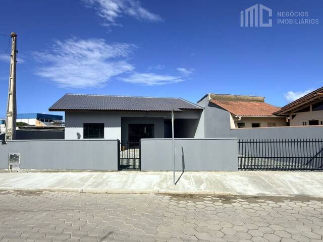 Casa para Venda em Balneário Barra do Sul - 2