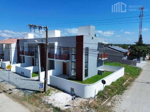 #0804 - Casa para Venda em Balneário Barra do Sul - SC