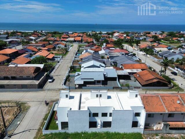 #0806 - Casa para Venda em Balneário Barra do Sul - SC