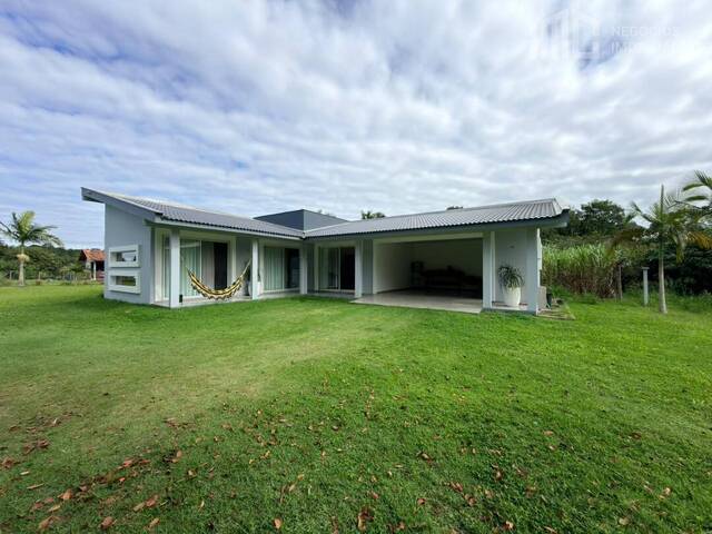 #2324 - Casa para Venda em Balneário Barra do Sul - SC