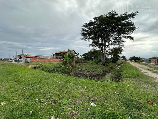 Venda em Salinas - Balneário Barra do Sul