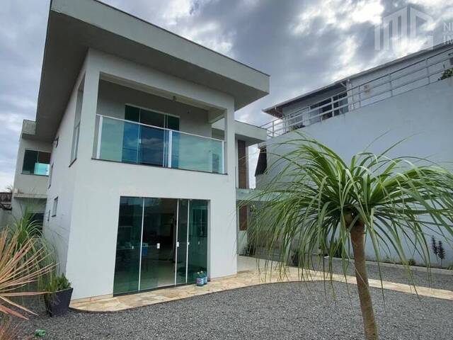 Sobrado para Venda em Balneário Barra do Sul - 4