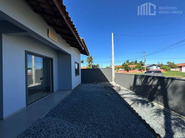 #2166 - Casa para Venda em Balneário Barra do Sul - SC