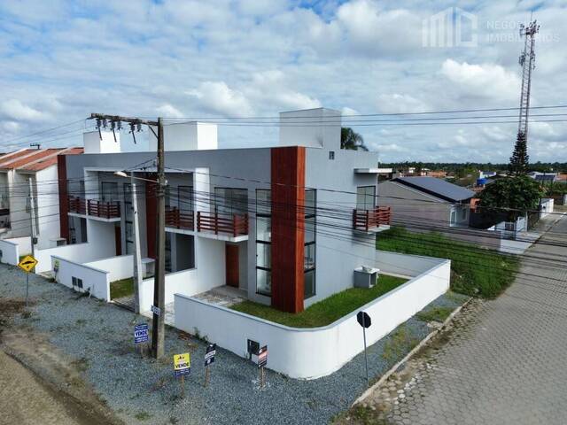 #0806 - Casa para Venda em Balneário Barra do Sul - SC