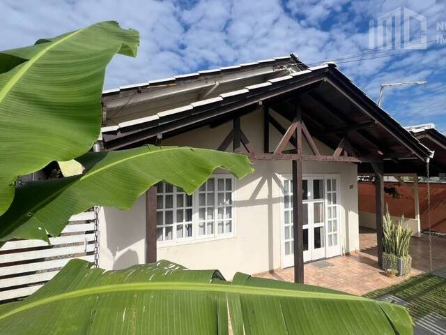 Casa para Venda em Balneário Barra do Sul - 2