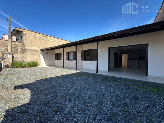 Casa para Venda em Balneário Barra do Sul - 2