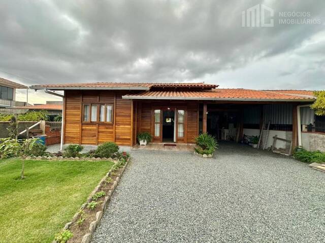 Casa para Venda em Balneário Barra do Sul - 2