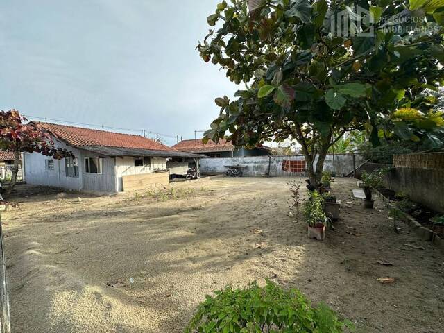 Casa para Venda em Balneário Barra do Sul - 4