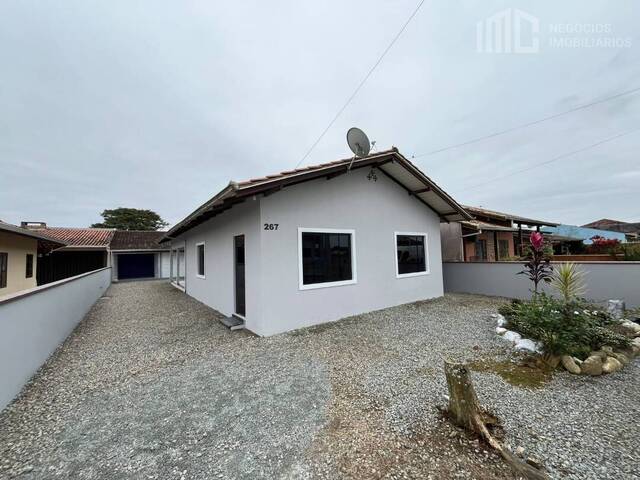 Casa para Venda em Balneário Barra do Sul - 2