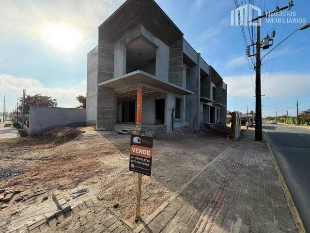 Casa para Venda em Balneário Barra do Sul - 2